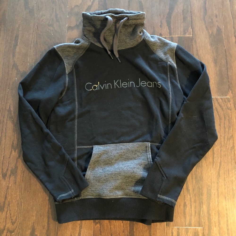 Calvin Klein Sweater/Sweatshirt